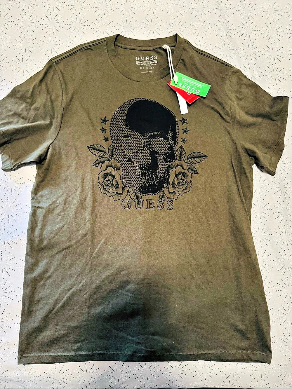 Brand new Men’s GUESS size Large